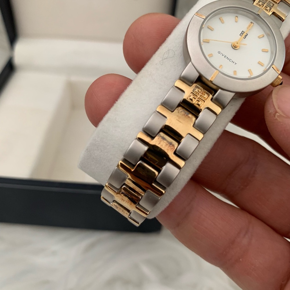 Givenchy Watch - Picture 5 of 10